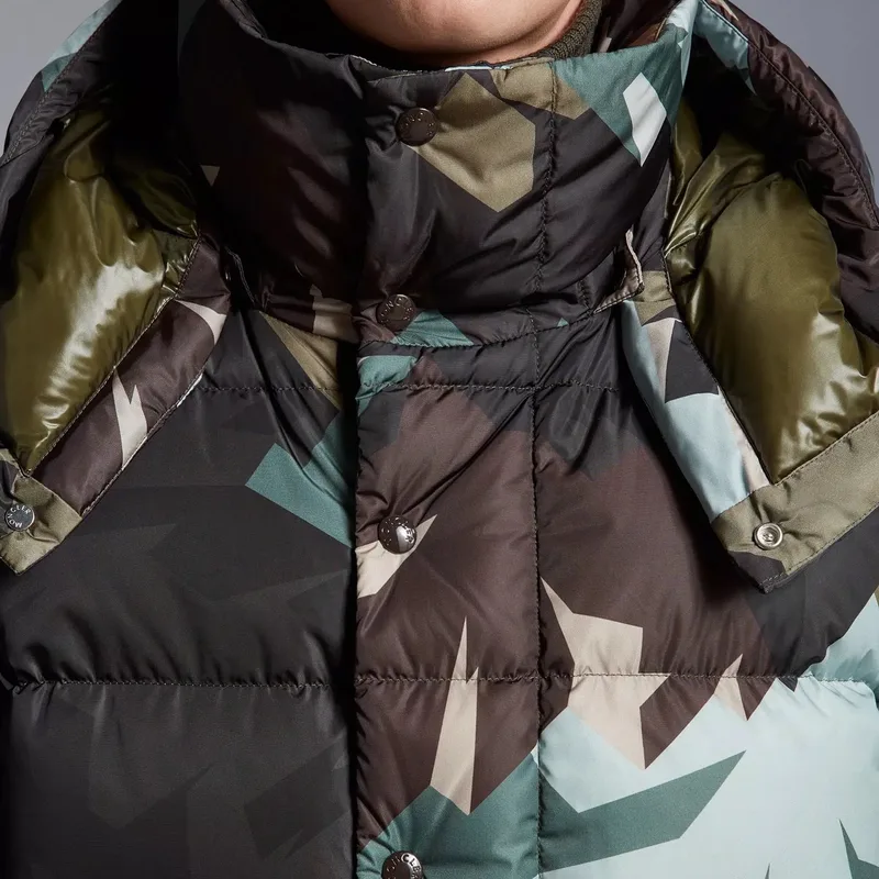 Men's Camo Down Puffer Jacket — 1 Colourway — Green Camo, hood and collar close-up