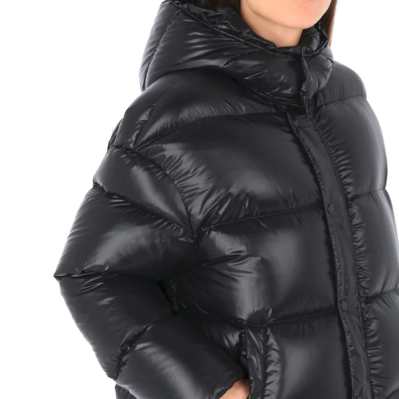 Women's Long Puffer Coat — 1 Colourway — Black, shoulder and baffle close-up